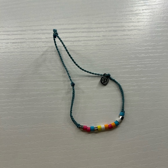 4 random pura vida bracelets for the price of one - Picture 2 of 5